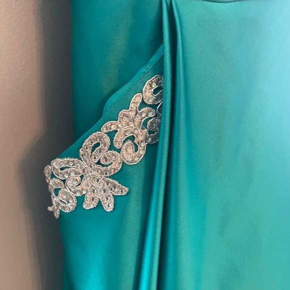 Size 7 Teal Formal Gown - Picture 3 of 5
